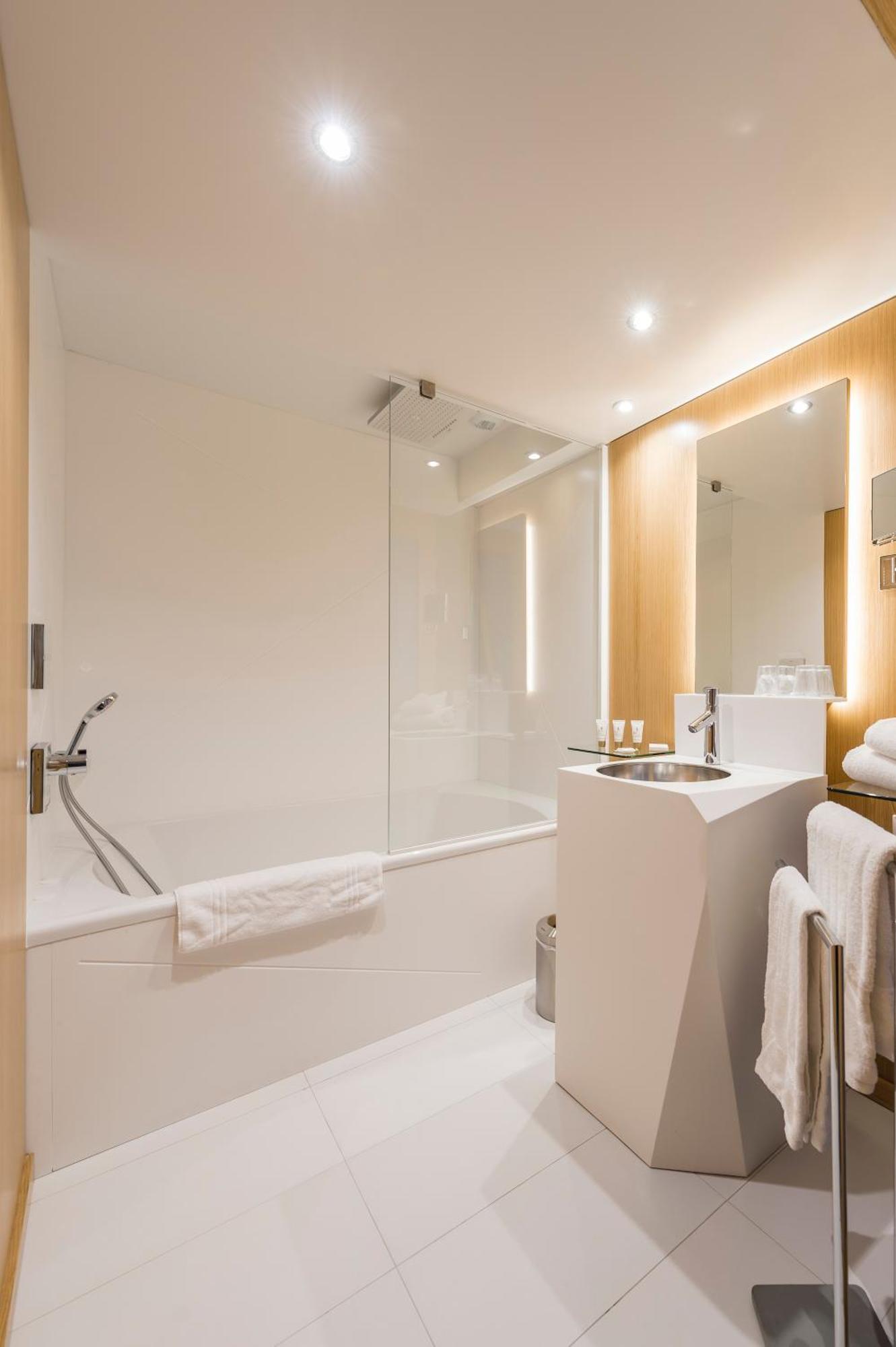 Suite Seeko'o Design with Terrace